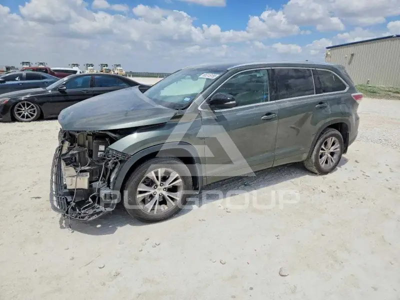 2015 Toyota Highlander фото