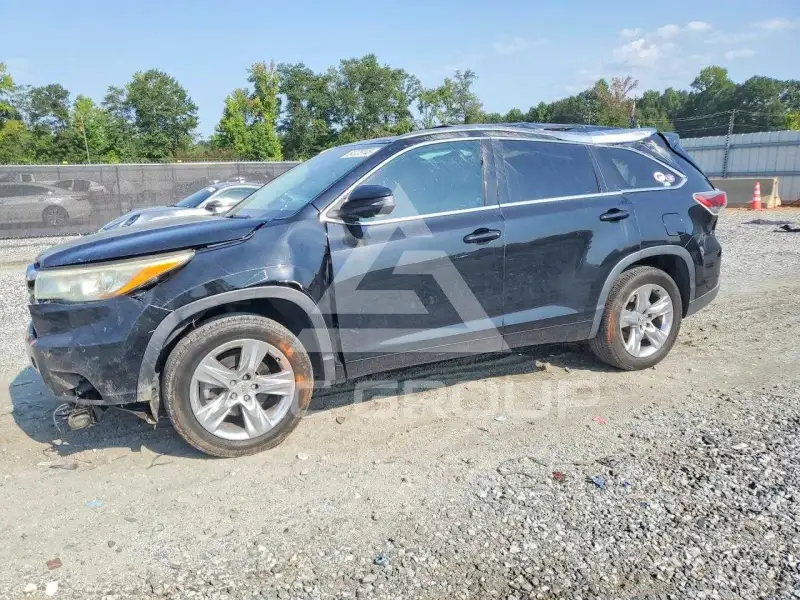 2015 Toyota Highlander photo