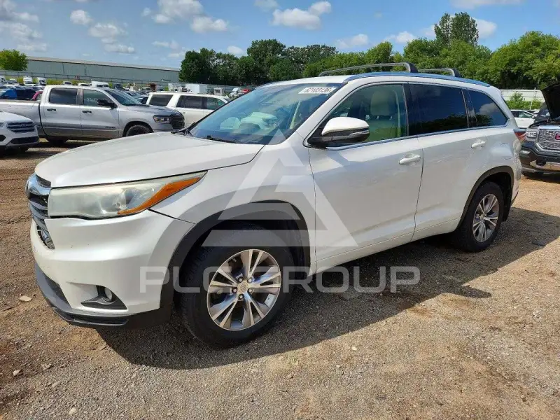2015 Toyota Highlander photo
