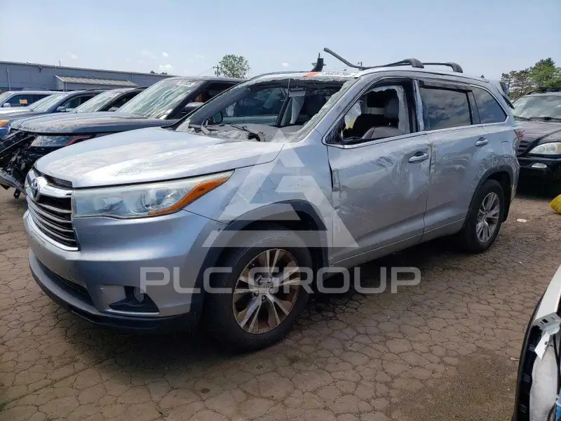 2015 Toyota Highlander фото