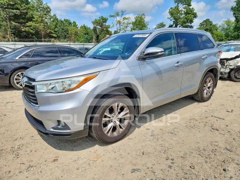 2015 Toyota Highlander фото
