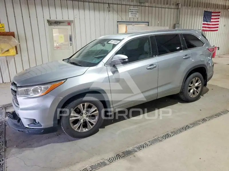 2015 Toyota Highlander фото