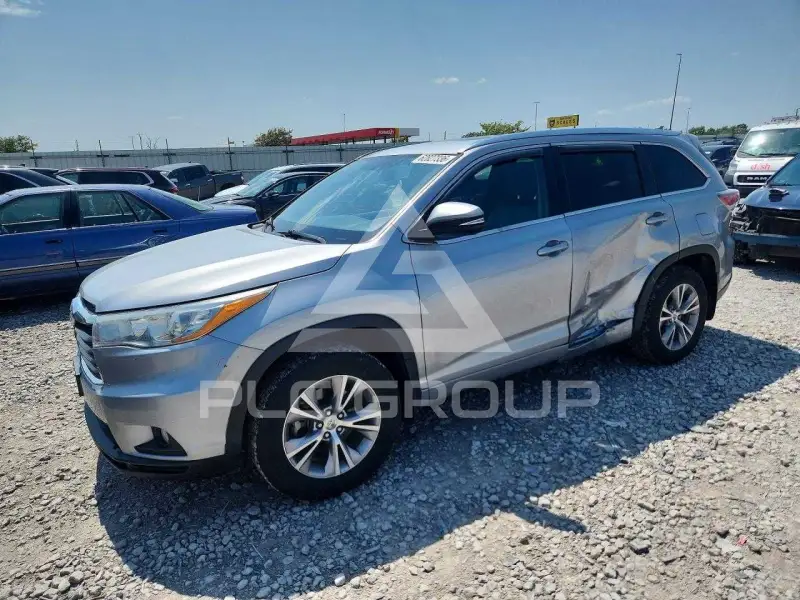 2015 Toyota Highlander фото