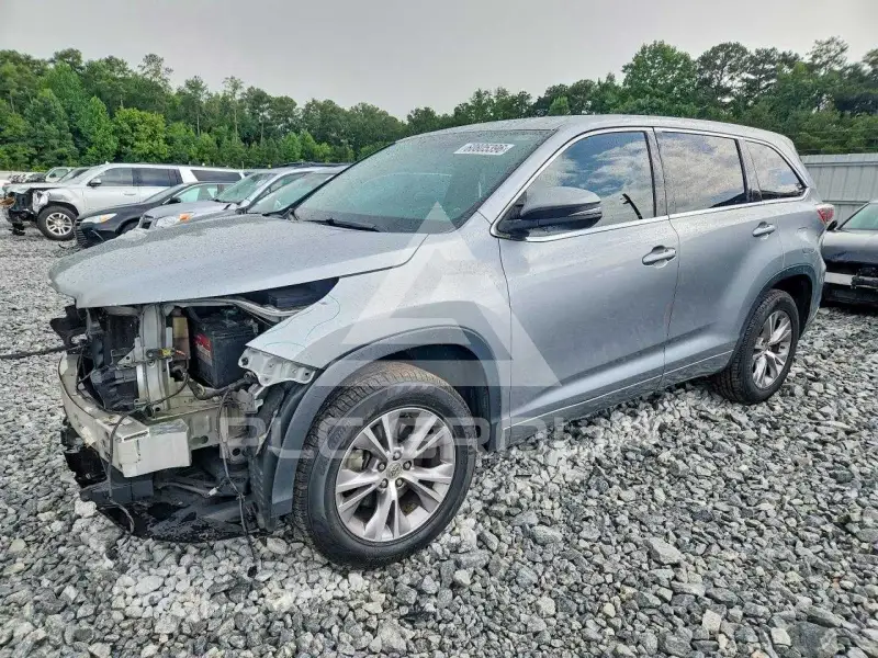 2015 Toyota Highlander photo