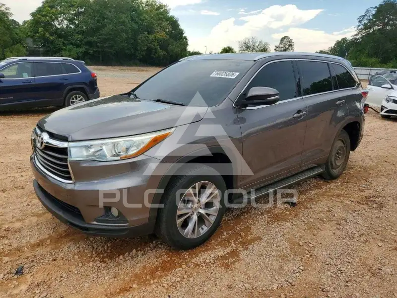 2015 Toyota Highlander photo