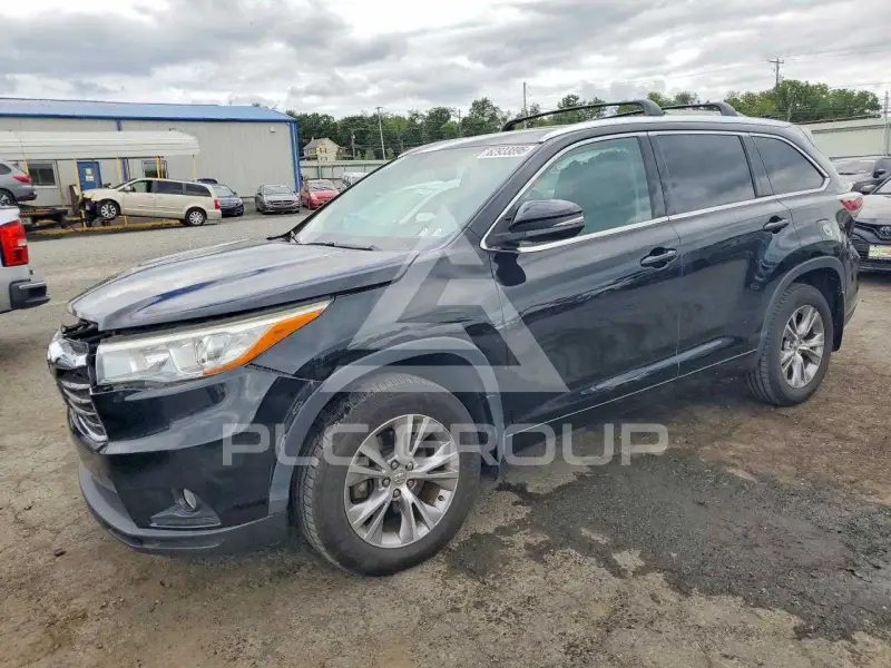 2015 Toyota Highlander фото
