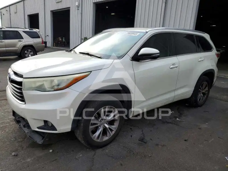 2015 Toyota Highlander фото