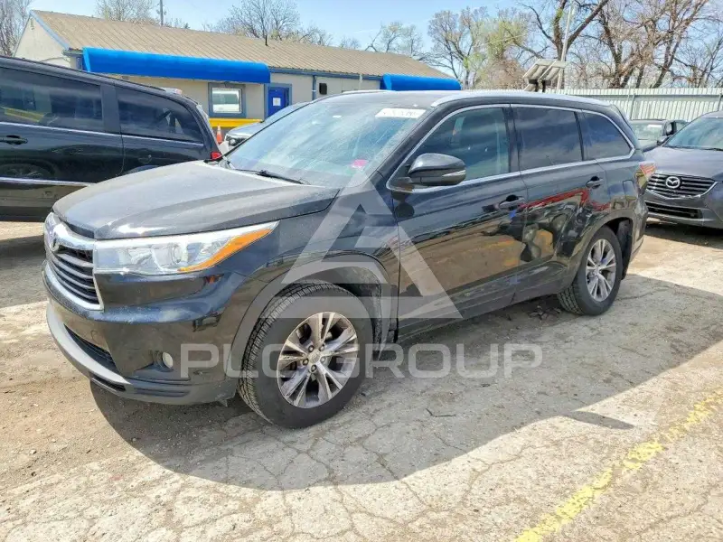 2015 Toyota Highlander photo
