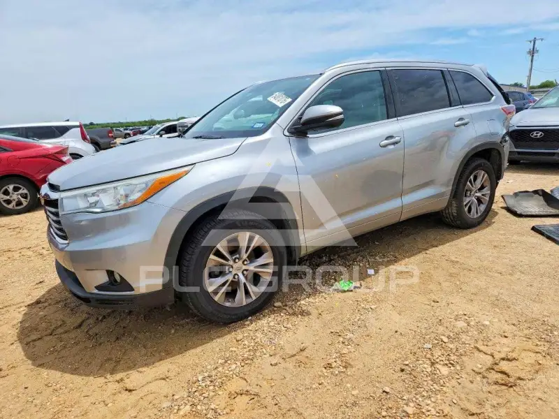 2015 Toyota Highlander фото