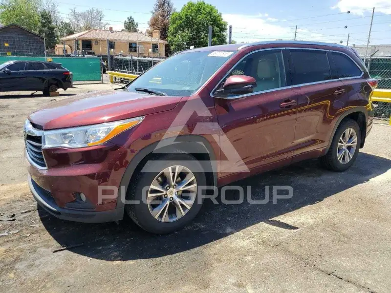 2015 Toyota Highlander фото