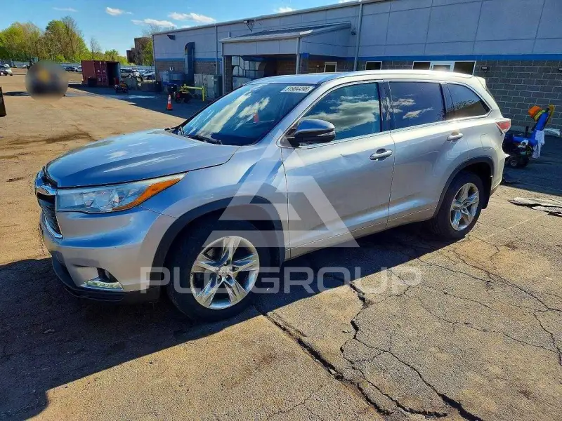 2015 Toyota Highlander photo