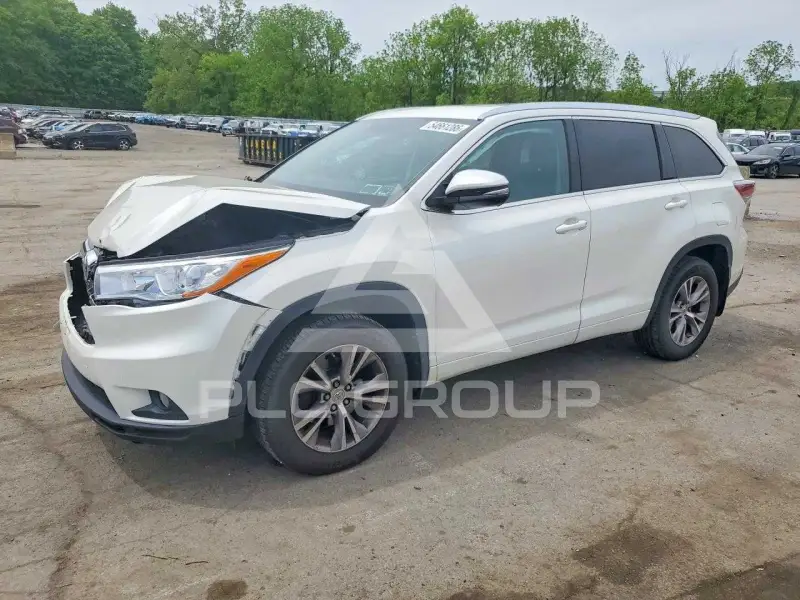 2015 Toyota Highlander фото