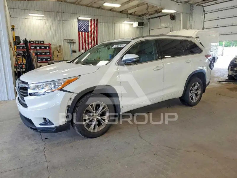 2015 Toyota Highlander photo