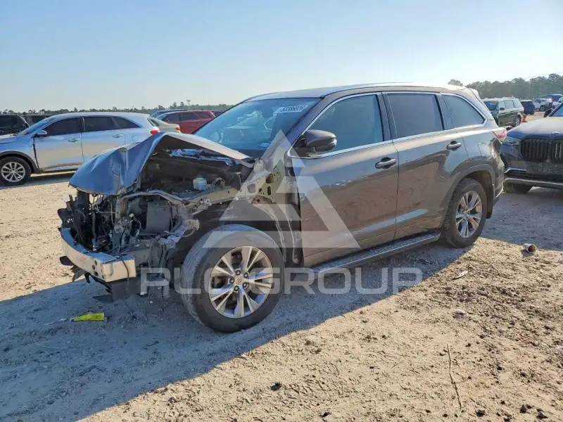 2015 Toyota Highlander photo