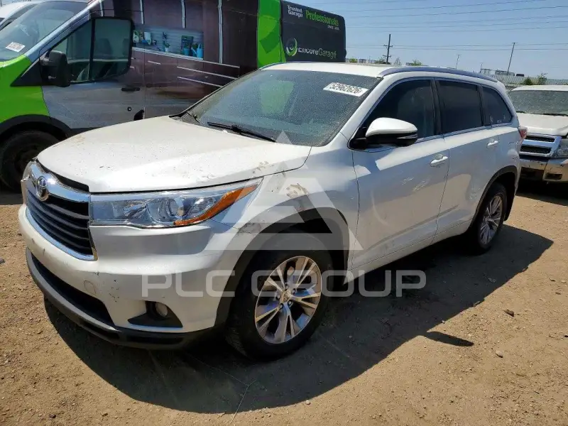 2015 Toyota Highlander фото