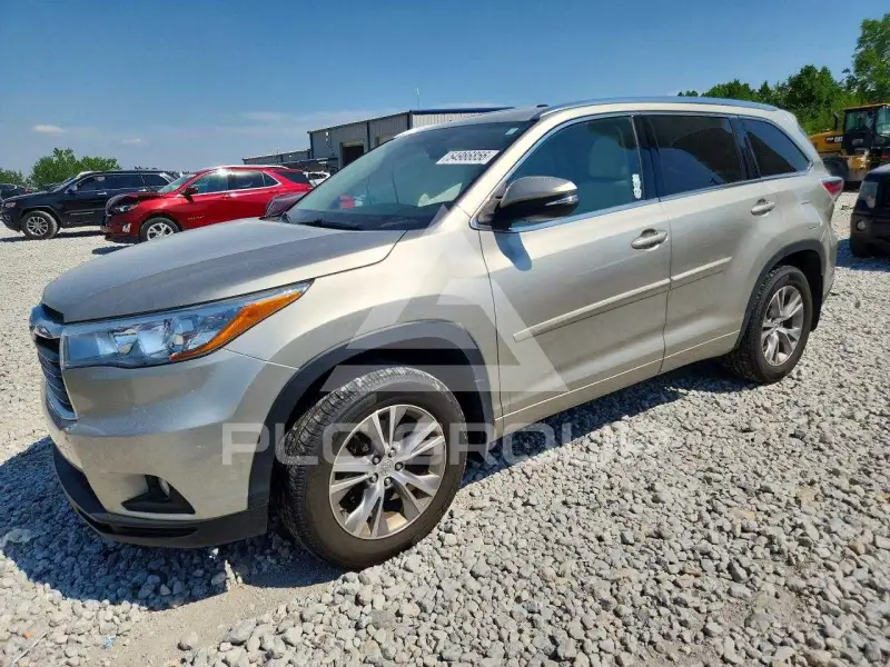 2015 Toyota Highlander фото