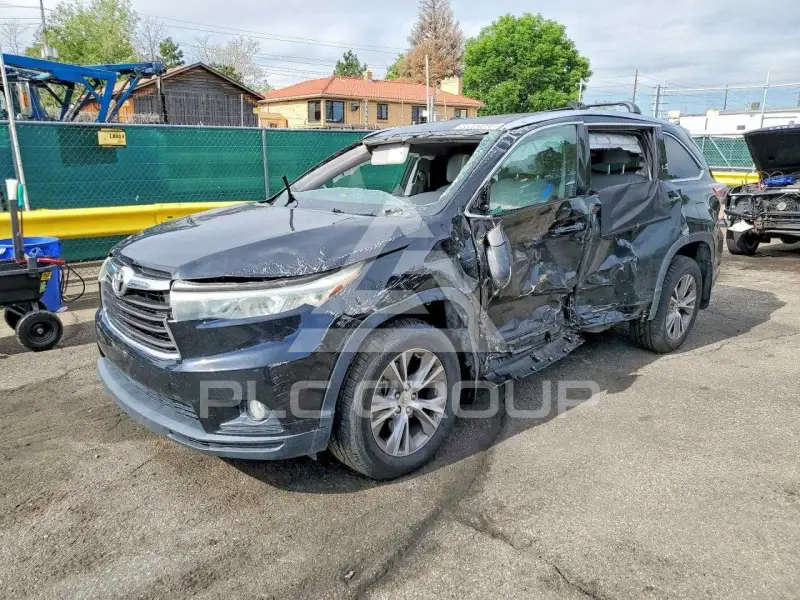 2015 Toyota Highlander фото