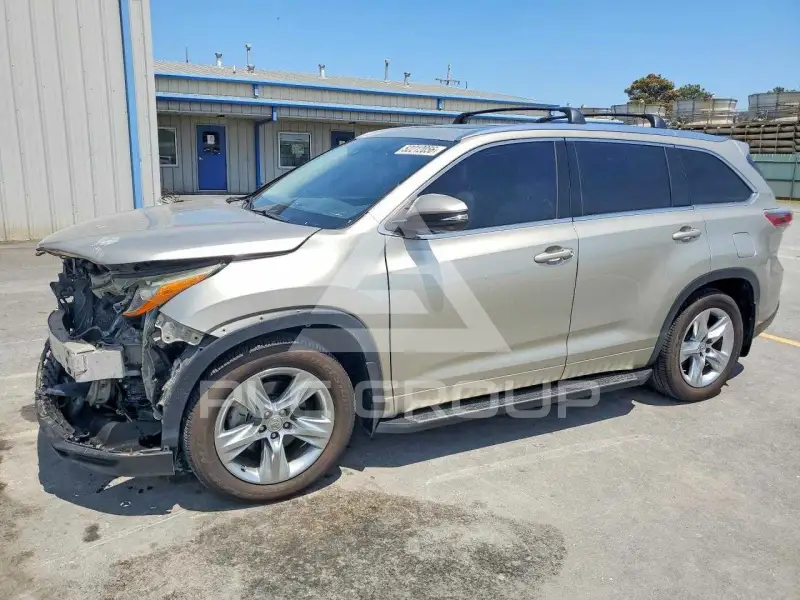 2015 Toyota Highlander photo