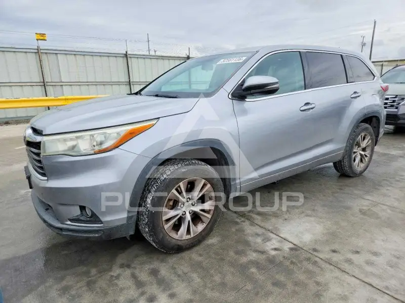 2015 Toyota Highlander фото