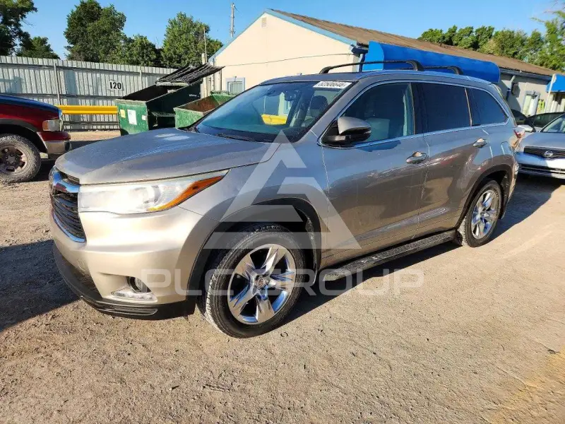 2015 Toyota Highlander photo