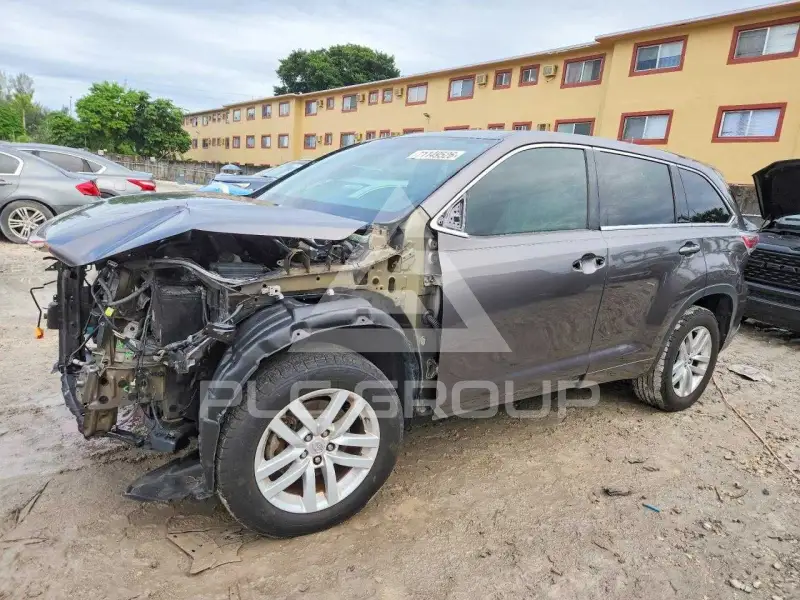 2015 Toyota Highlander фото
