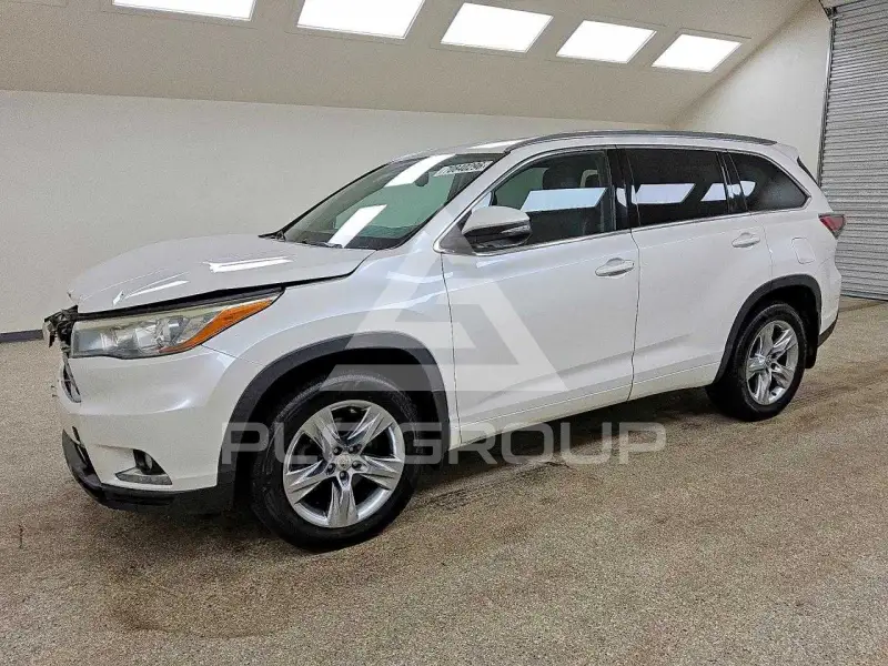 2015 Toyota Highlander photo