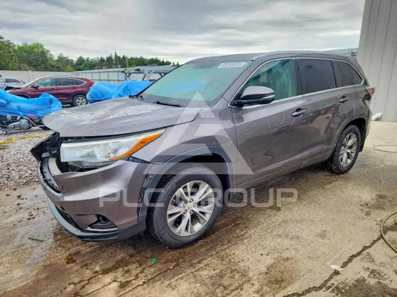 2015 Toyota Highlander фото