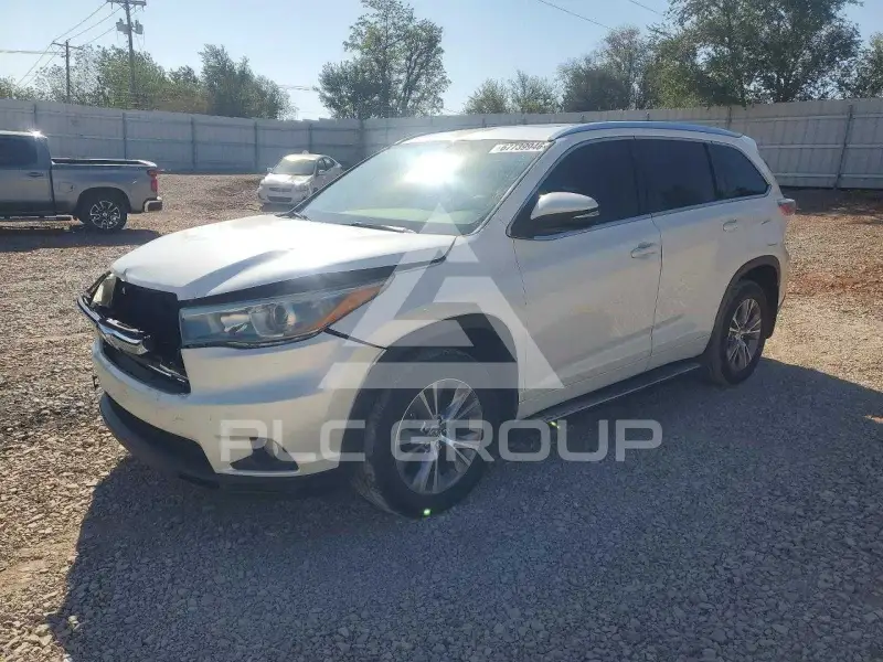 2015 Toyota Highlander фото