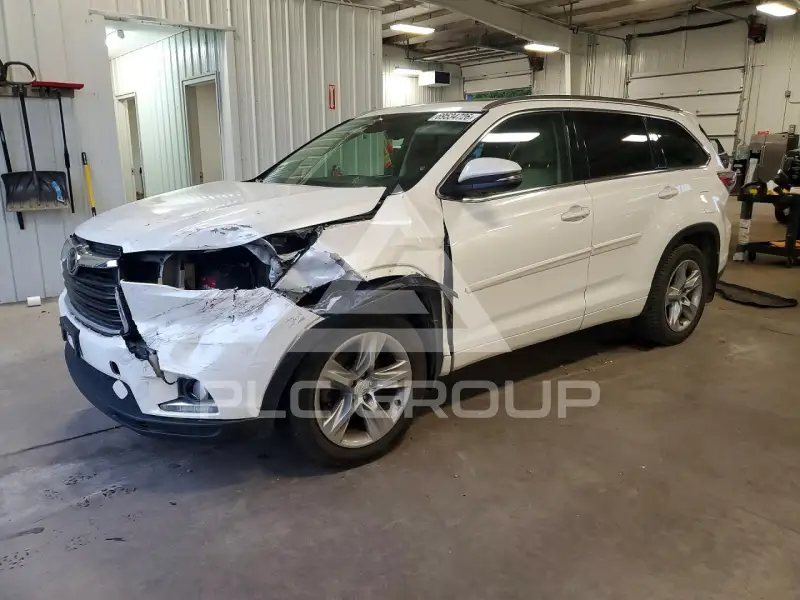 2015 Toyota Highlander photo