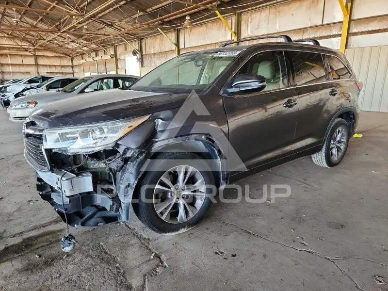 2015 Toyota Highlander фото