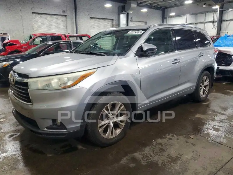 2015 Toyota Highlander фото
