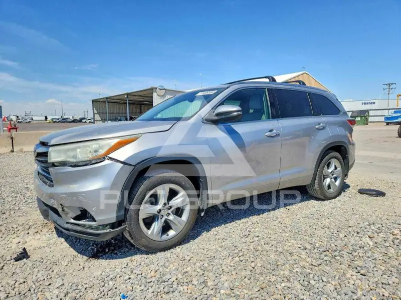 2015 Toyota Highlander photo