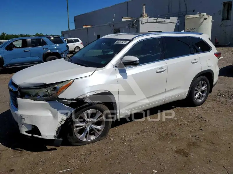 2015 Toyota Highlander фото