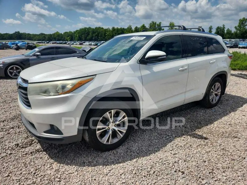 2015 Toyota Highlander photo