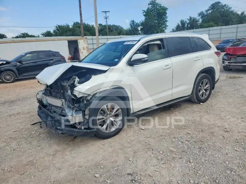 2015 Toyota Highlander фото
