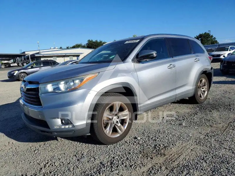2015 Toyota Highlander photo