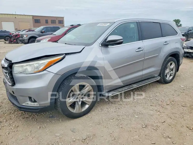 2015 Toyota Highlander photo