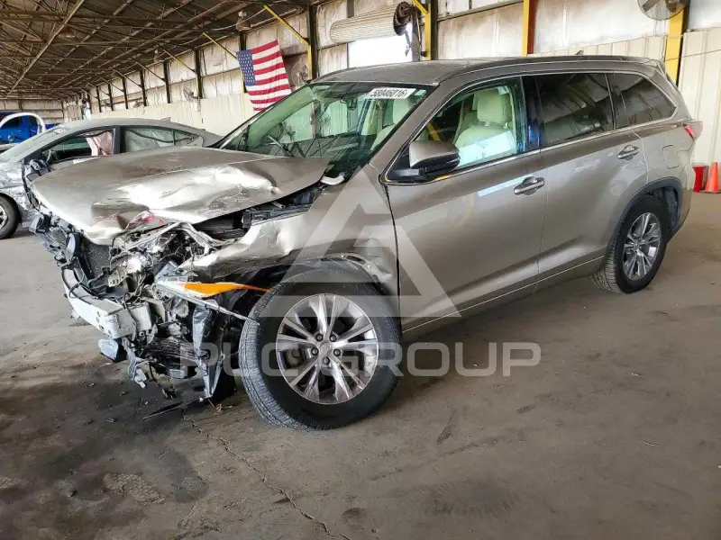 2015 Toyota Highlander фото