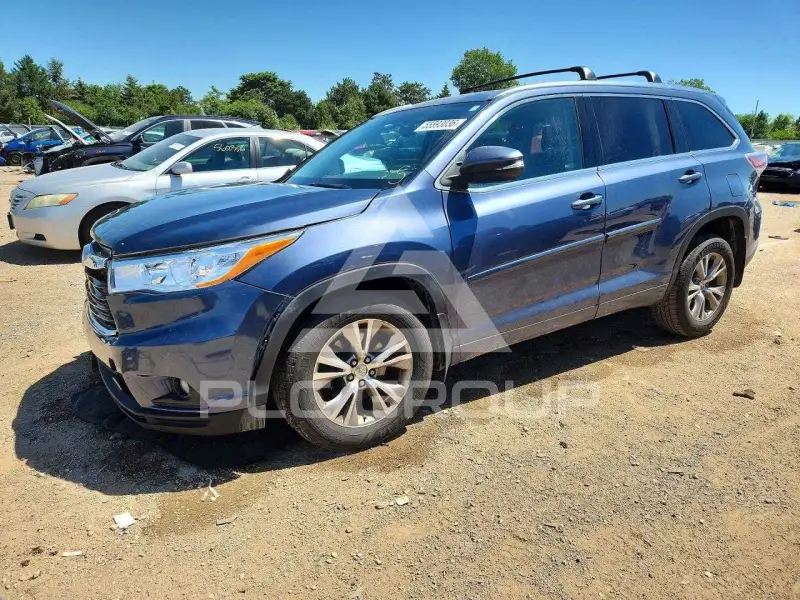 2015 Toyota Highlander фото
