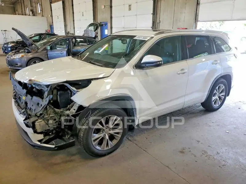 2015 Toyota Highlander фото