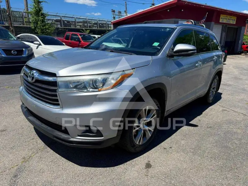 2015 Toyota Highlander photo
