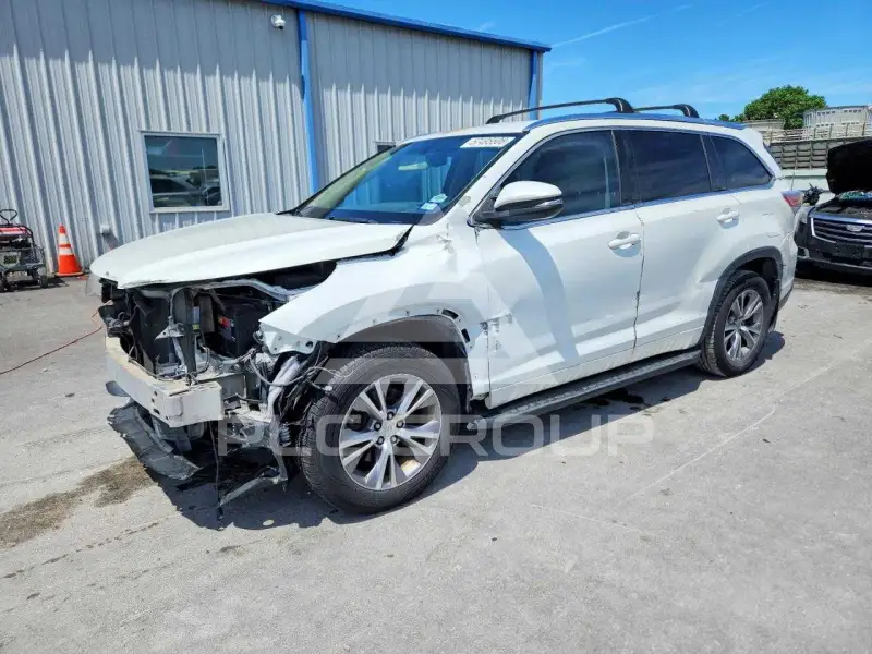 2015 Toyota Highlander фото