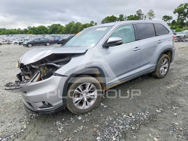 2015 Toyota Highlander фото