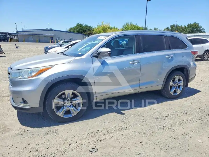 2015 Toyota Highlander photo