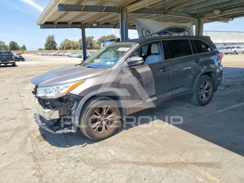 2015 Toyota Highlander photo