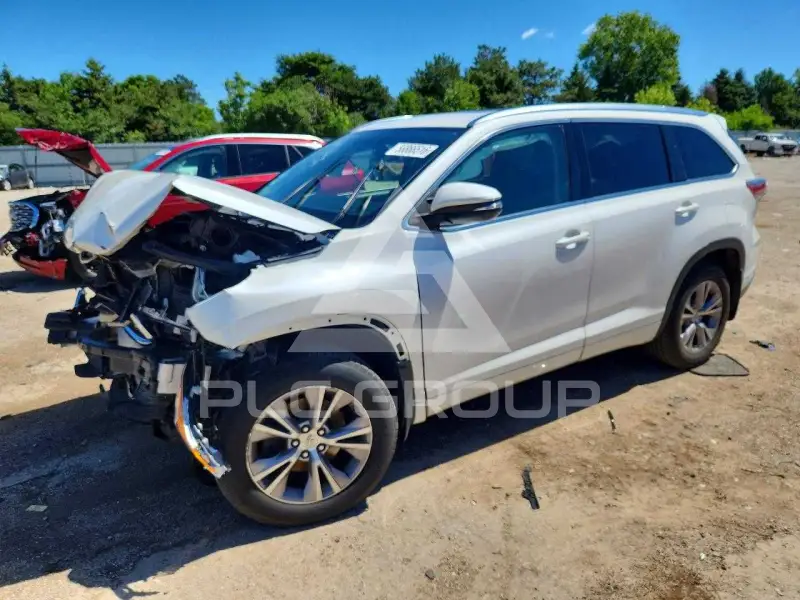 2015 Toyota Highlander photo