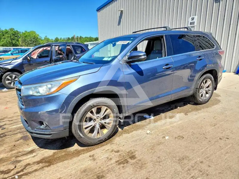 2015 Toyota Highlander photo