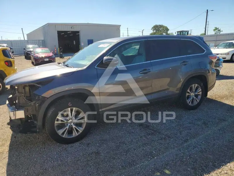 2015 Toyota Highlander photo