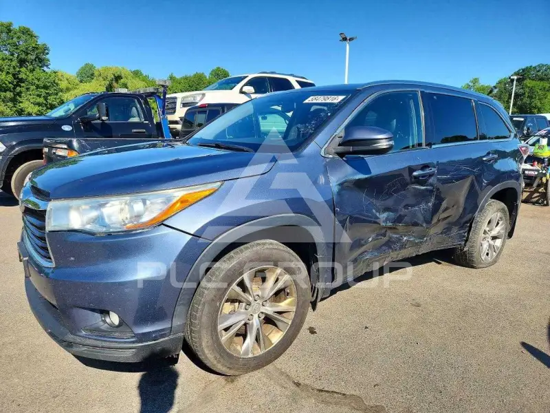 2015 Toyota Highlander photo