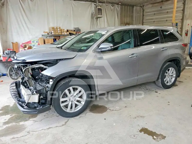 2015 Toyota Highlander фото